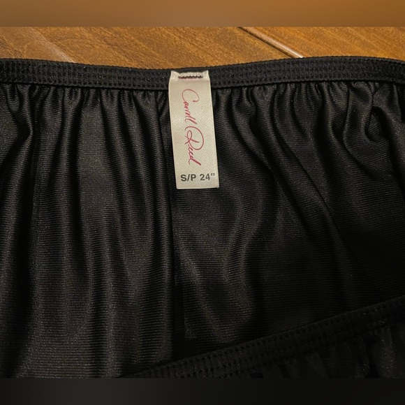 Carroll Reed black satin half slip skirt - Picture 4 of 6